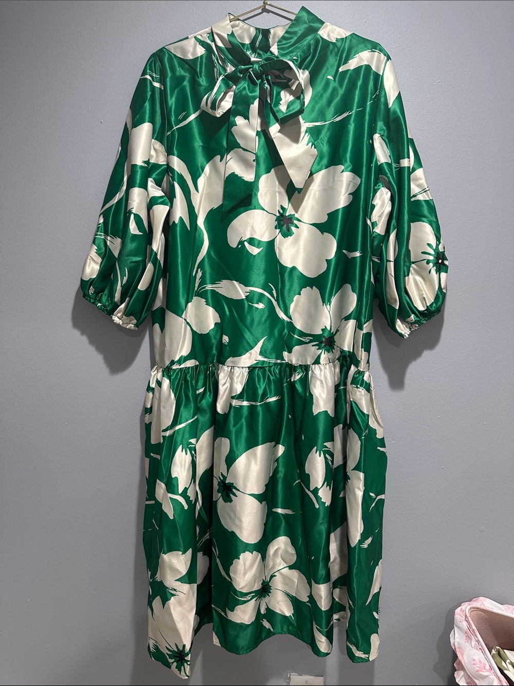 SHEIN Green and Cream Floral Tie-Neck Midi Dress